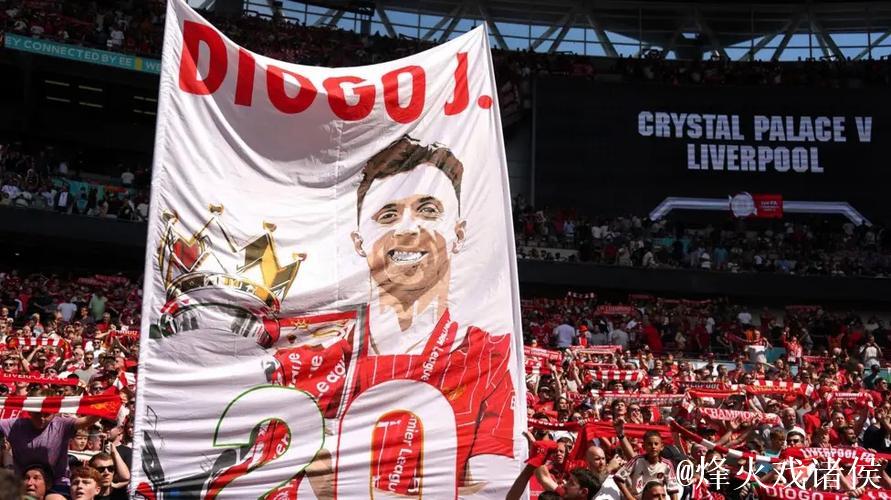 B费谈为若塔献花:缅怀特别的朋友,感谢利物浦让我们致敬若塔 B费谈为若塔献花:缅怀特别的朋友,感谢利物浦让我们致敬若塔